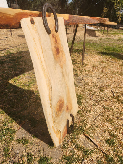 Tabla madera rústica asado asas herradura